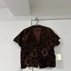 美品　花柄半袖羽織り　ブラウン 花柄 半袖シャツ　花柄トップス　アウター　羽織り