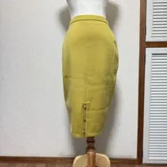 美品 サルヴァトーレフェラガモ ニットスカート S イエローのサムネイル