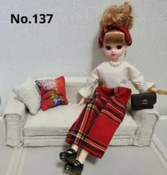 ハンドメイド　着せ替え服タータンチェック柄ワイドパンツ　赤、フリル袖ブラウス