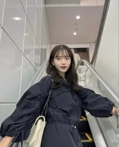 LILY BROWN ドロストスリーブシャツロンパース DNAVY フリーサイズのサムネイル