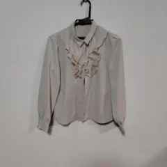 フリル付きベージュ長袖シャツ(fint！ananotherangelus)