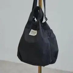 ブラック ショルダーバッグ