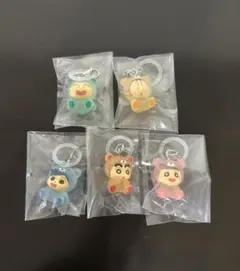 クレヨンしんちゃん めじるしアクセサリー みんなでくまパジャマ コンプ