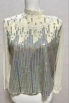 カラオケ　社交ダンスにフリーサイズ アイボリー スパンコール トップス