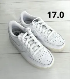 【新品】NIKE AIR FORCE 1 キッズスニーカー　17センチ　少々難有のサムネイル
