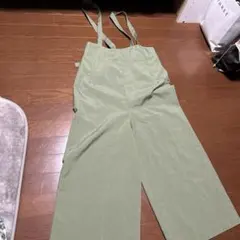 カーキ色 サロペット オーバーオールのサムネイル
