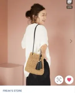 送料込み 美品 フリークスストア タッセル付き 巾着 ショルダーバッグのサムネイル