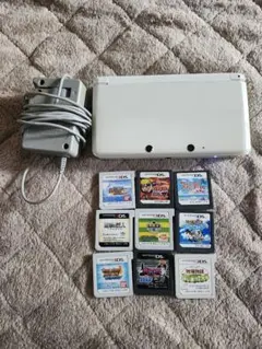 ニンテンドー3DS ホワイト 充電器・ゲーム9本セット