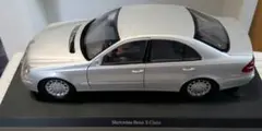 Mercedes-Benz E-Class ミニカー シルバー難有のサムネイル