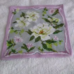 【新品・未使用】FEILER 花柄ハンカチ ・大きめサイズ