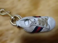 2026年最新】グッチ スニーカー キーホルダーの人気アイテム - メルカリ