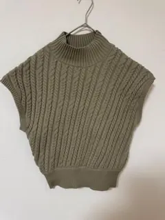 MURUA カーキ ケーブル編み ノースリーブニット