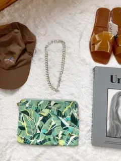 【おまとめ割】【GAP】ボタニカル柄レザー風ポーチ　母子手帳ケースにものサムネイル