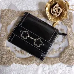 ★お値下げ中★MARY QUANT マリークワントエナメル二つ折り財布★