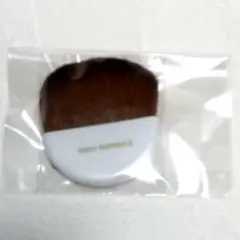新品未使用　オンリーミネラル　プレストファンデーション携帯ブラシのサムネイル