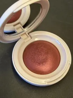 Rare Beauty パウダーチーク Truthのサムネイル
