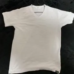 AZUL Vネック Tシャツ