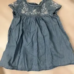12-18ヶ月 baby GAP デニム刺繍ワンピース スカラップ