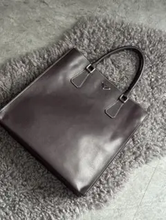 【PRADA】美品プラダ オールレザー トートバッグ 三角ロゴプレート