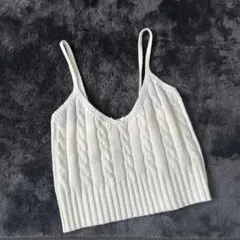 ホワイト ケーブル編み ノースリーブニット Sサイズ