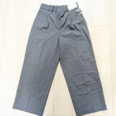 新品タグ付き　UNIQLO　ユニクロ　タックワイドパンツ　グレー　Мサイズ
