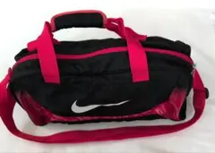 Nike ボストンバッグ 黒/赤のサムネイル