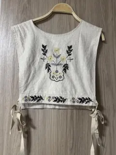 サマンサモスモス　脇リボンフラワー刺繍ベスト