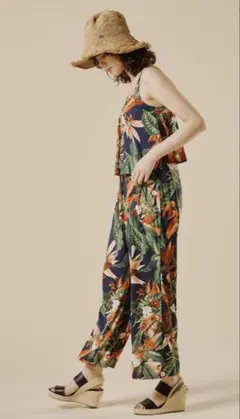 Coral Veil by San-ai Resort♡ロングパンツセット水着のサムネイル