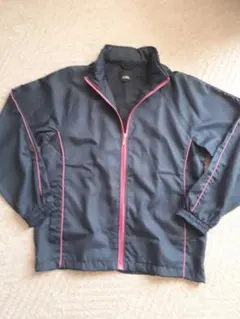 紺色ウインドブレーカー