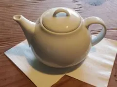 シンプル ティーポット 白磁 陶磁器 トニャーナ　Tognana