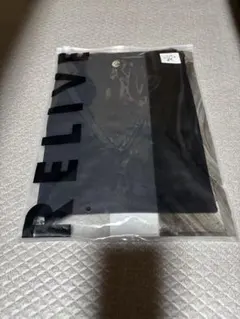 RELIVE ブラック Vネックシャツ
