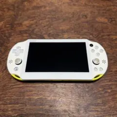 PSVita PCH-2000 本体 メモリーカード付き