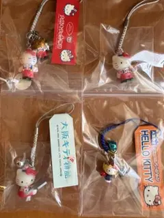 ハローキティ サッカーバージョン ストラップ 2種セット - メルカリ