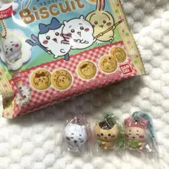 ちいかわ　マスコットつきビスケット　ちいかわ 古本屋 くりまんじゅう