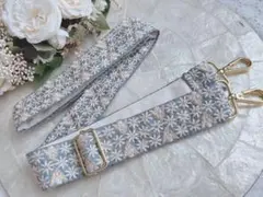 ハンドメイド　ショルダー紐　水色　スマホストラップ　送料込