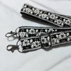 インド刺繍リボンのスブラック　トラップ