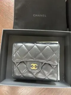 CHANEL ブラックレザー 三つ折り財布