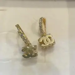 CHANEL•ノベルティ•ピアスのサムネイル