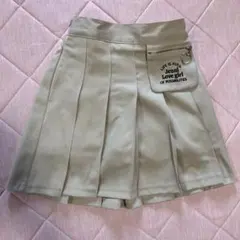 プリーツスカート