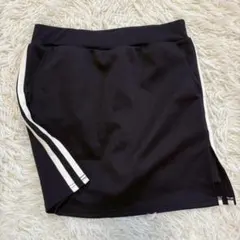 2223 良品✨ミニスカパン ジャージ風 サイドライン スウェット スポーティーのサムネイル