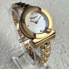 【稼働】Ferragamo フェラガモ ガンチーニ ブレスウォッチ シェル文字盤のサムネイル