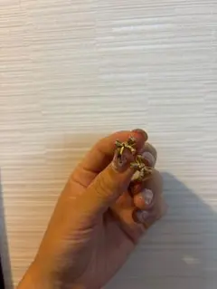 K18 PG 華奢リボンピアス♡ 揺れる垂れ下がりデザイン - メルカリ
