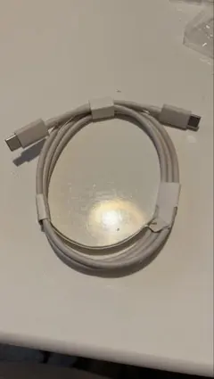 USB-C to USB-Cケーブル ホワイト