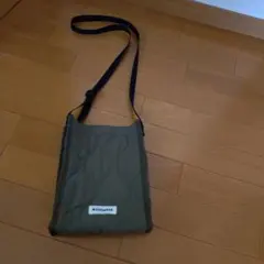 美品◎converse◎カーキのサコッシュ