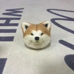 羊毛フェルト　☆秋田犬☆ ブローチ　ハンドメイド