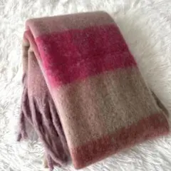 ふわふわチェックボリュームマフラー　ストール　ショールピンク系