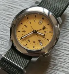 【希少動作品】ビクトリアノックス Victorinox GMTイエロー 腕時計のサムネイル