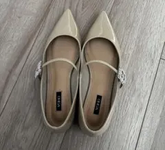 OHGA エナメル ビジューパンプス ベージュ 24.5