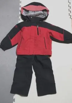 子ども用スキーウェア 赤黒 フード付き