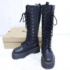 2025年最新】ドクターマーチン14ホールの人気アイテム - メルカリ